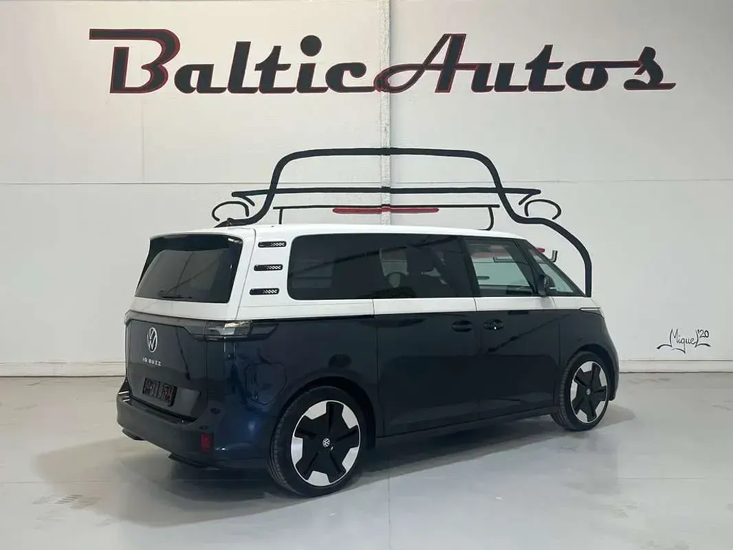 Usado VW ID. Buzz Pro 150 kW (204 CV) 2023 Azul Monovolumen