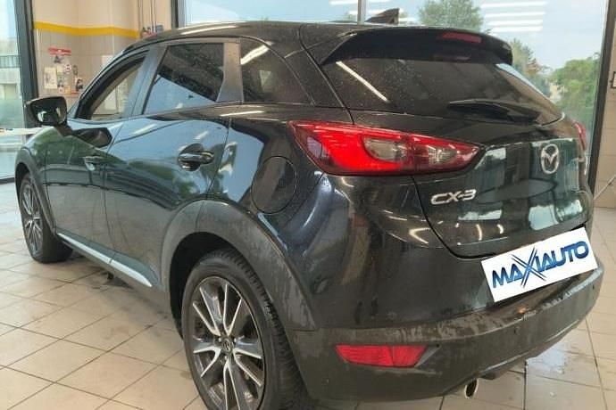 Usado Mazda CX-3 Luxury 105 CV (77 kW) 2018 Negro SUV