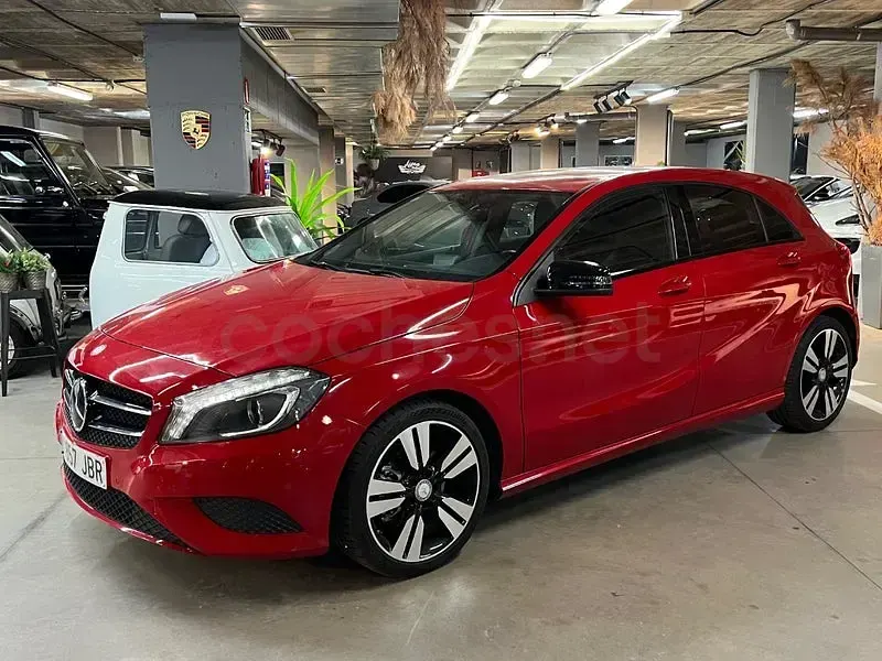 Usado Mercedes A200 Style 136 CV (100 kW) 2015 Rojo Berlina