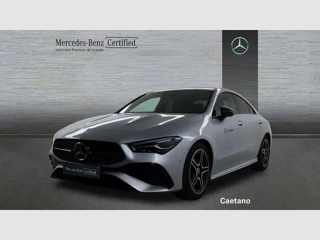 Usado Mercedes CLA250e 218 CV (160 kW) 2025 Plateado Coupe