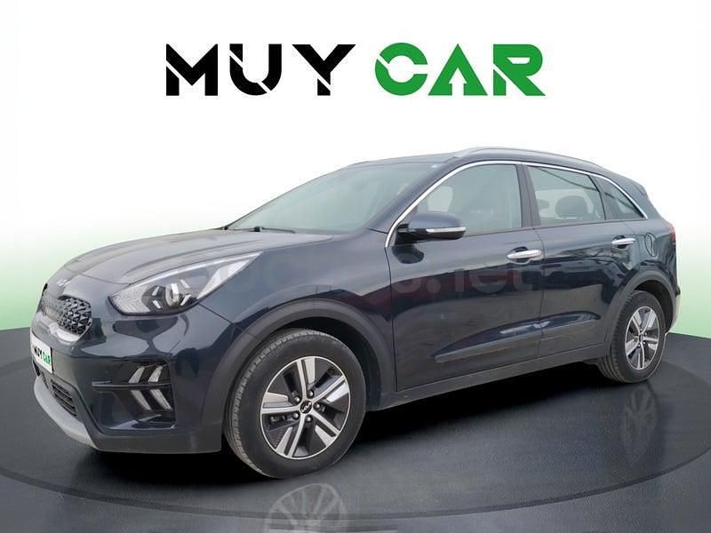 Usado Kia Niro 141 HP (103 kW) 2022 Azul SUV