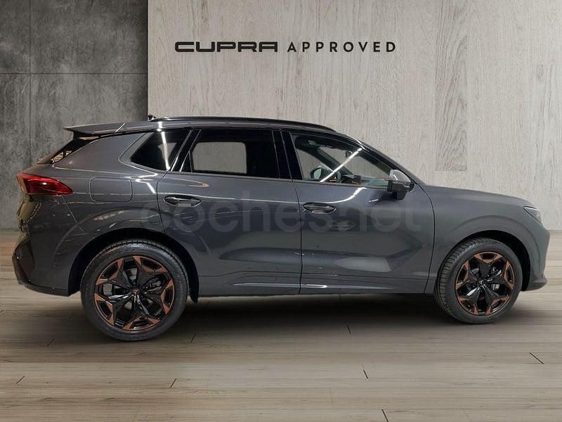 Usado Cupra Terramar 204 CV (150 kW) 2025 Gris / plata SUV