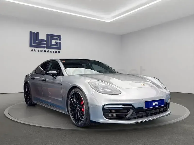 Usado Porsche Panamera GTS 460 CV (338 kW) 2019 Gris / plata Berlina