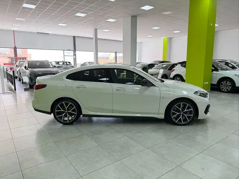 Usado BMW 218 Gran Coupé Sport Line 150 CV (110 kW) 2022 Blanco Coupe