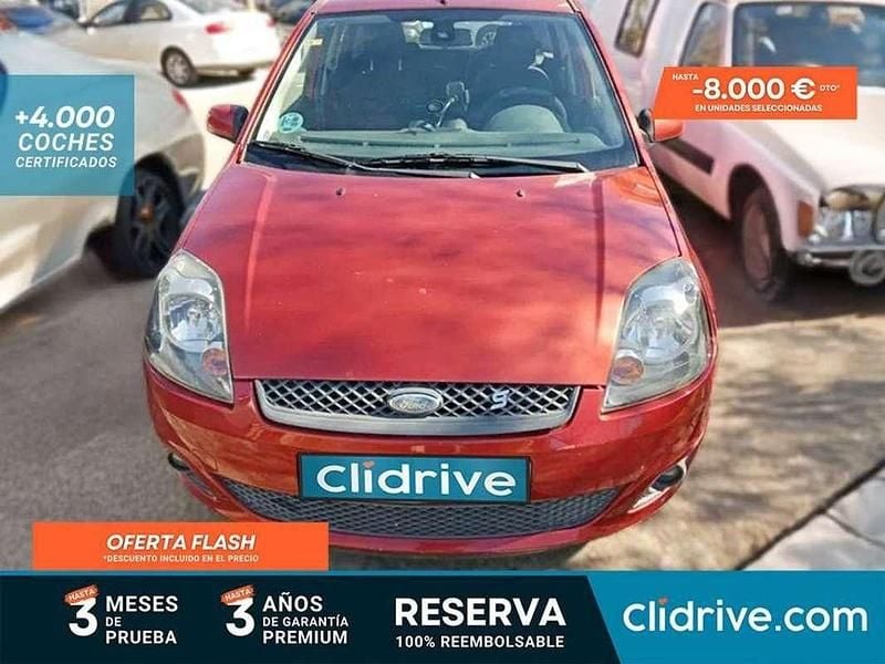 Usado Ford Fiesta Trend 96 CV (70 kW) 2007 Rojo Utilitario