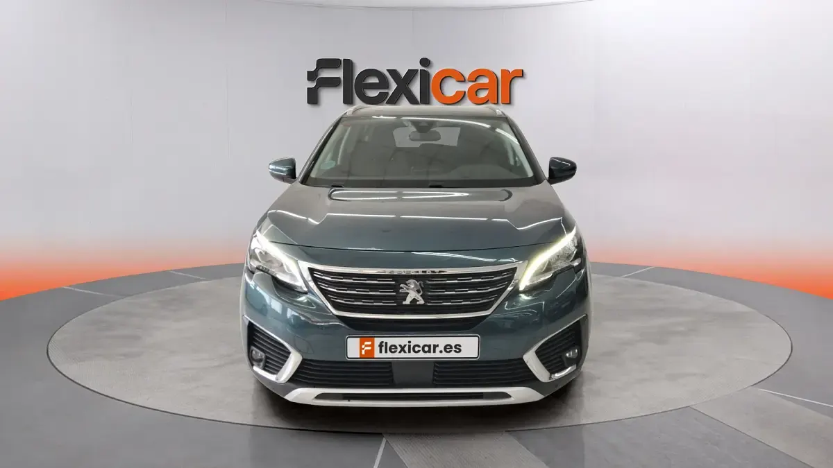 Usado Peugeot 5008 Allure 120 CV (88 kW) 2017 Verde Monovolumen