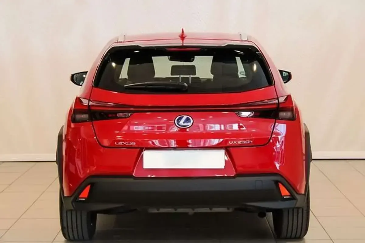 Usado Lexus UX 250h 184 CV (135 kW) 2022 Blanco SUV
