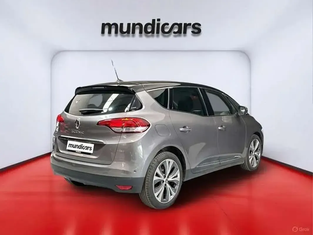 Usado Renault Scenic E-Tech Zen 140 CV (102 kW) 2018 Gris Monovolumen