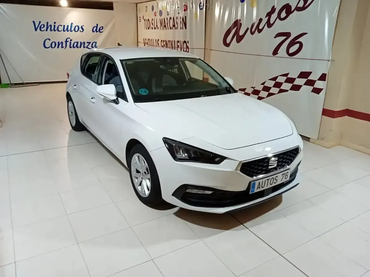 Käytetty Seat Leon Reference 115 HP (84 kW) 2021 Valkoinen