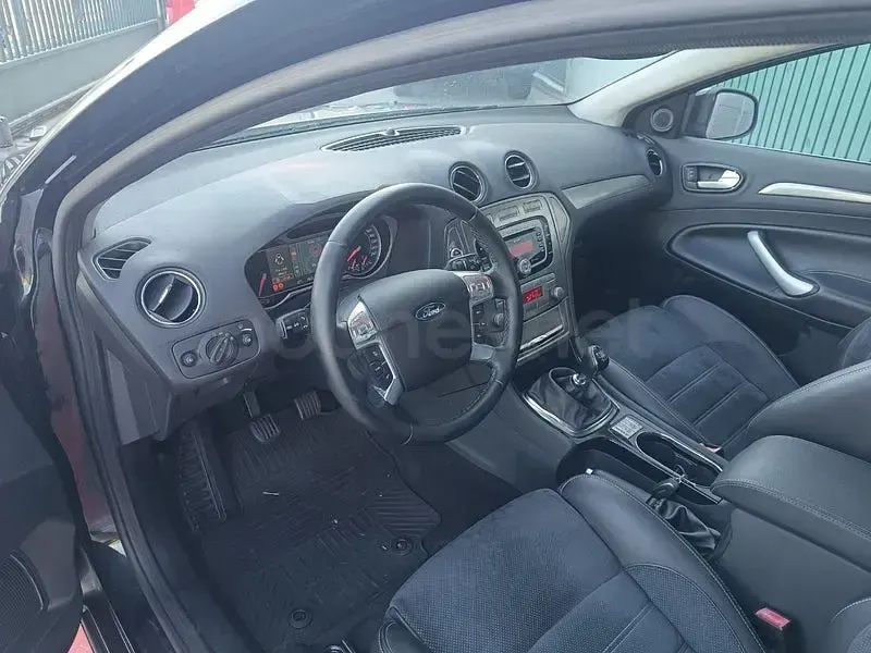 Usado Ford Mondeo Titanium X 140 CV (102 kW) 2009 Negro Familiar