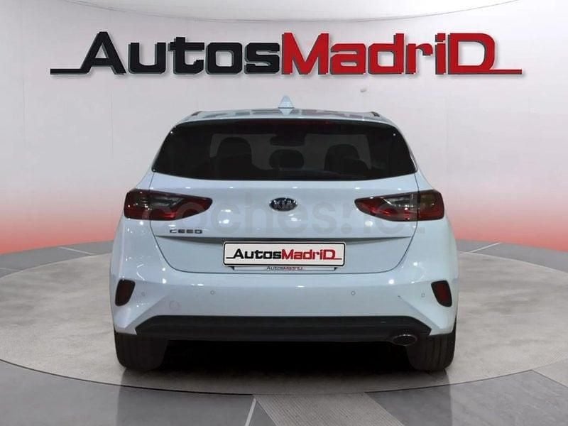 Usado Kia Ceed 120 CV (88 kW) 2021 Blanco Utilitario