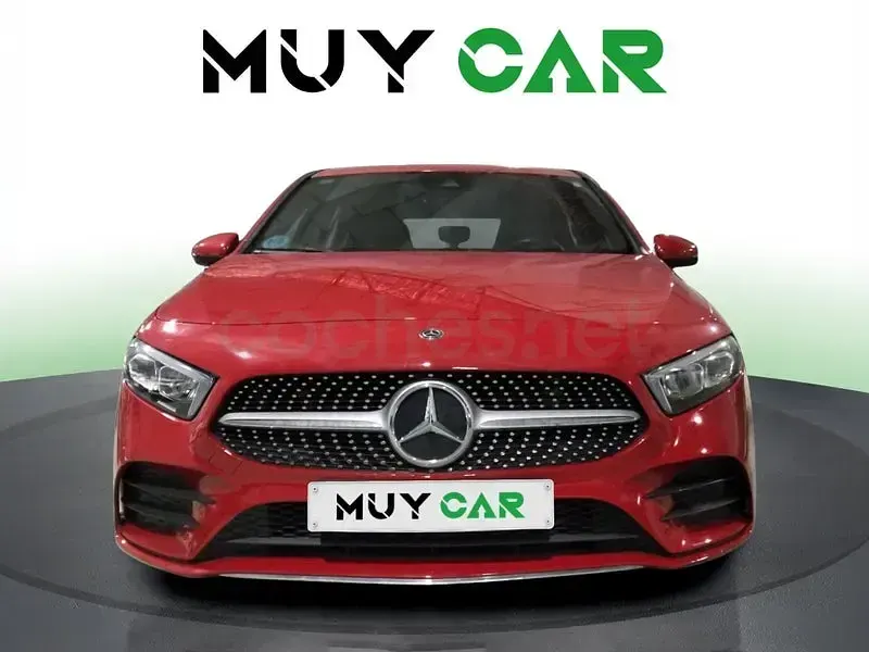 Usado Mercedes A180 116 CV (85 kW) 2019 Rojo Berlina