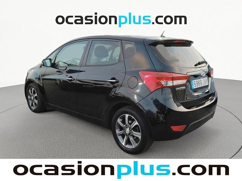 Usado Hyundai ix20 116 CV (85 kW) 2016 Negro Utilitario