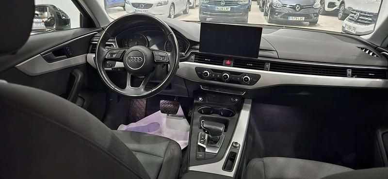 Usado Audi A4 Advanced 136 CV (100 kW) 2020 Negro Familiar
