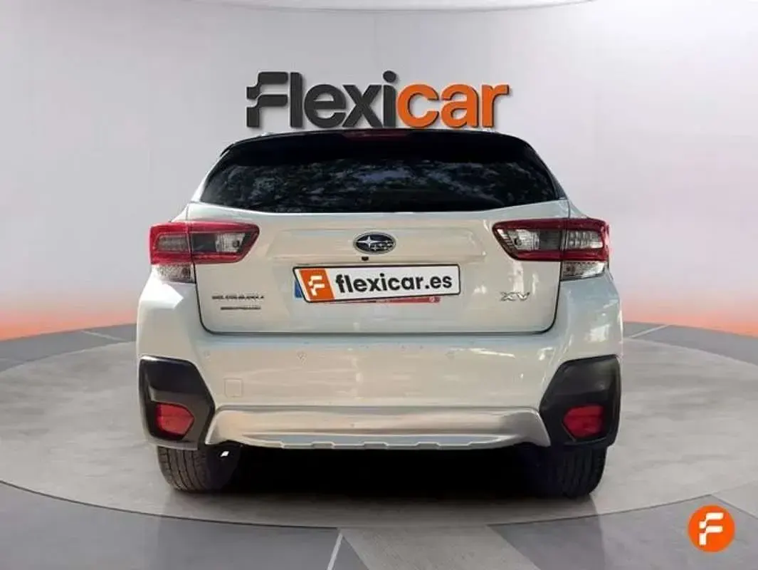 Usado Subaru XV 114 CV (83 kW) 2022 Blanco SUV
