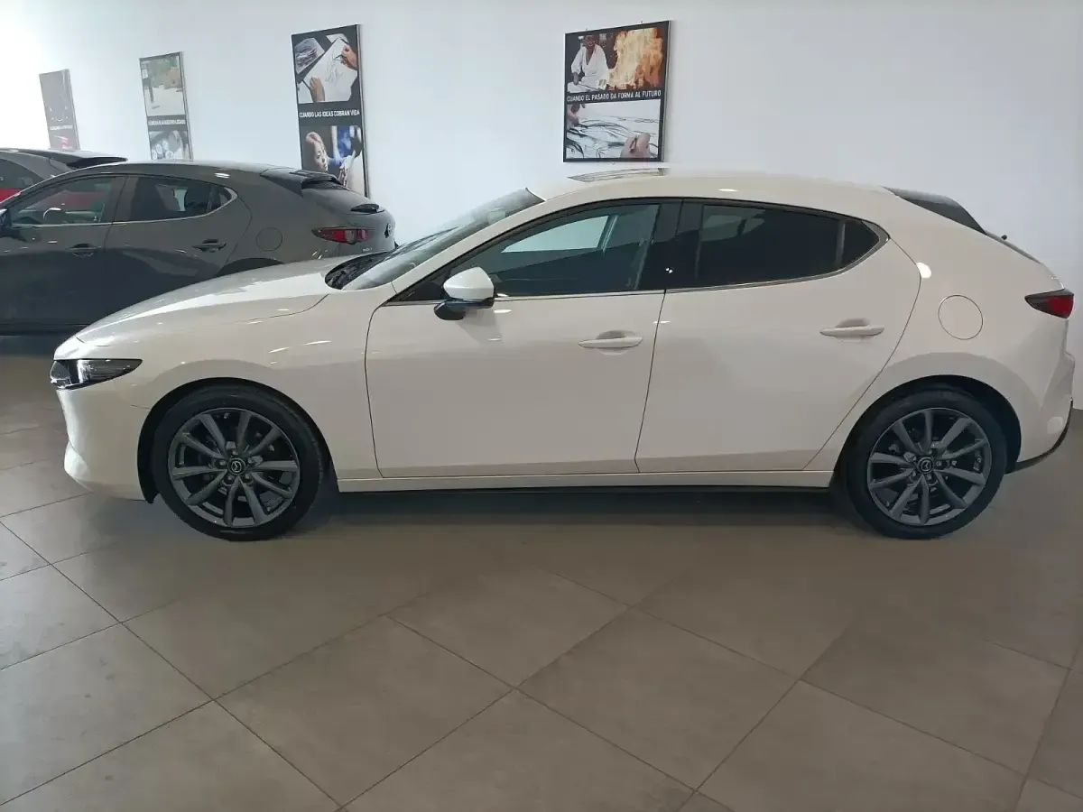 Usado Mazda 3 122 CV (89 kW) 2022 Blanco