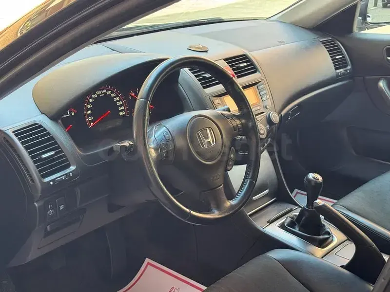 Usado Honda Accord Sport 155 CV (114 kW) 2006 Gris / plata Berlina