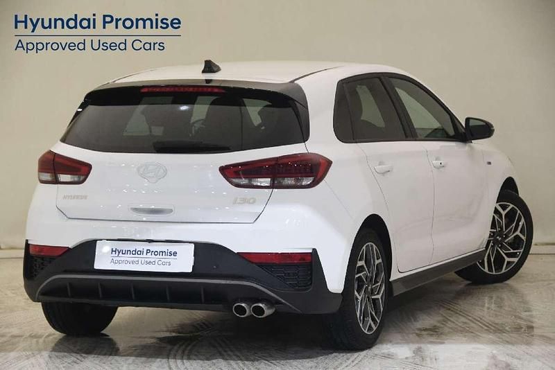 Usado Hyundai i30 N Line 101 CV (74 kW) 2025 Blanco Berlina