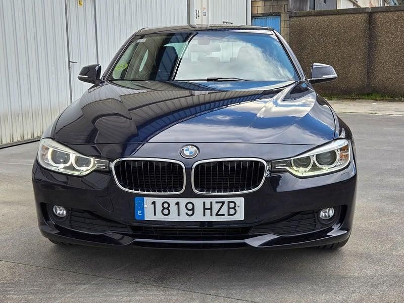 Usado BMW 318 Comfort Edition 143 CV (105 kW) 2014 Azul Berlina