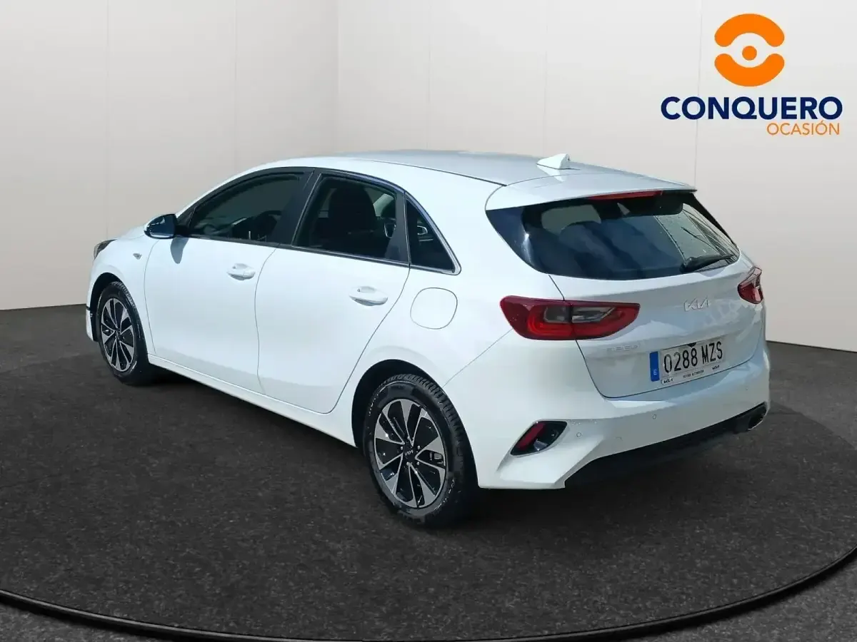 Usado Kia Ceed 100 CV (73 kW) 2025 Blanco Utilitario