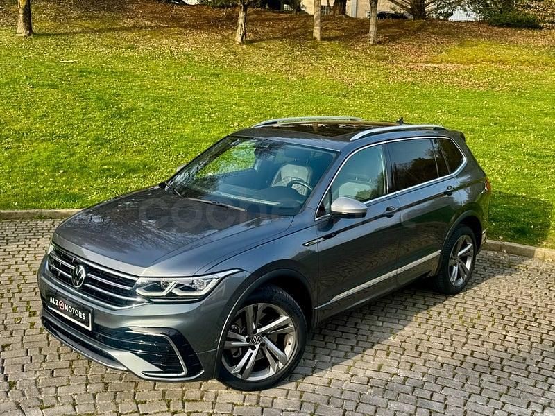 Usado VW Tiguan R-line 193 CV (141 kW) 2024 Gris / plata SUV