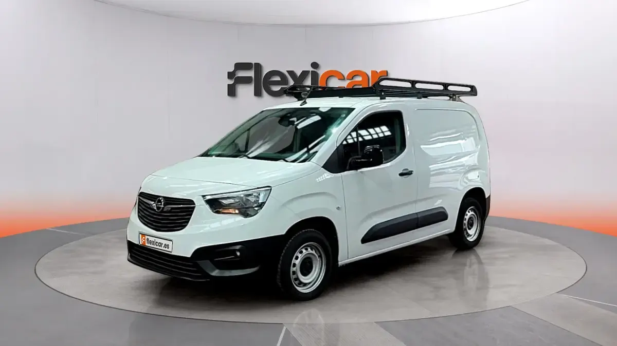 Usado Opel Combo S 102 HP (75 kW) 2023 Branco Monovolume