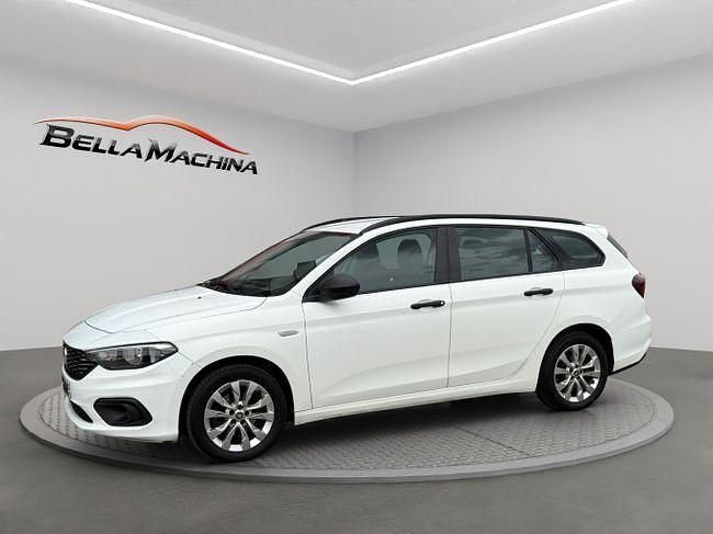 Usado Fiat Tipo Lounge 120 CV (88 kW) 2018 Blanco Familiar