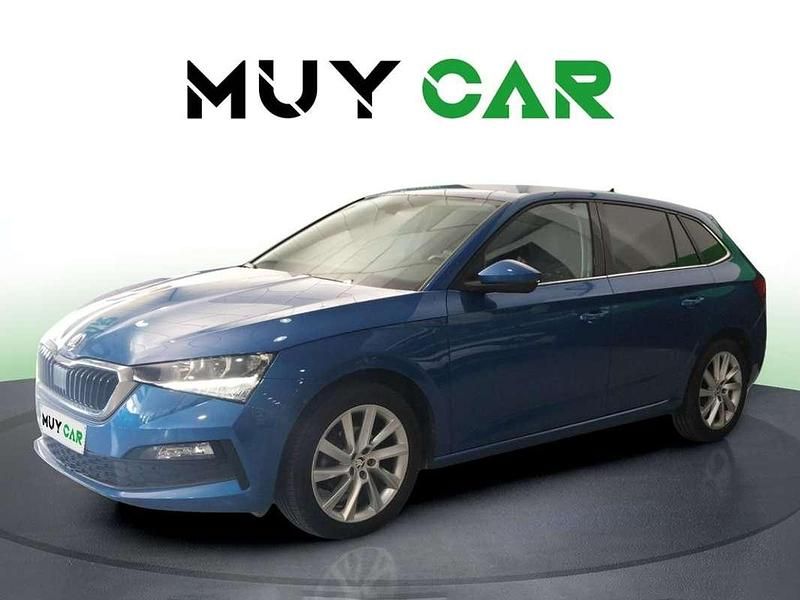 Usado Skoda Scala Ambition 116 CV (85 kW) 2020 Azul Utilitario