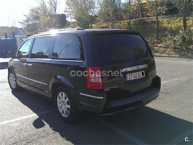 Usado Chrysler Grand Voyager Limited 163 CV (119 kW) 2009 Negro Monovolumen