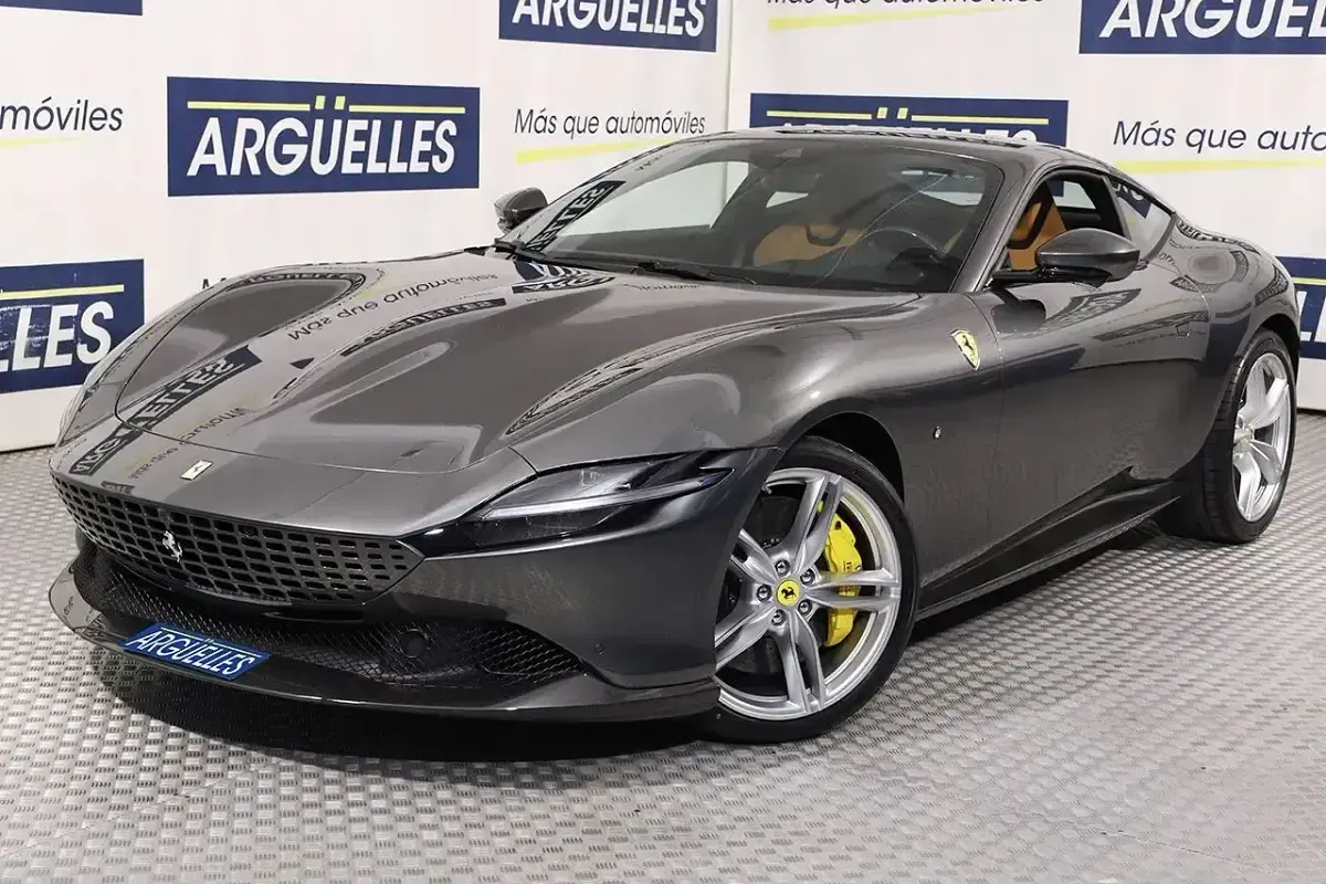 Käytetty Ferrari Portofino 620 HP (456 kW) 2024