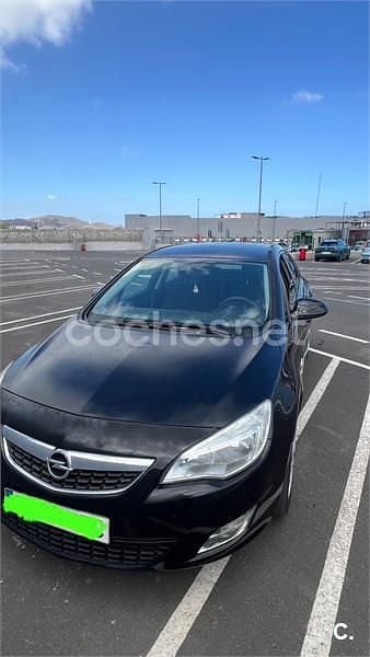 Usado Opel Astra Enjoy 115 CV (84 kW) 2011 Negro Berlina