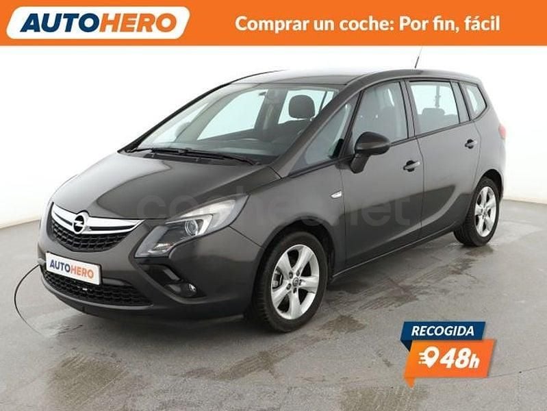 Usado Opel Zafira Tourer Expression 130 CV (95 kW) 2015 Gris / plata Monovolumen