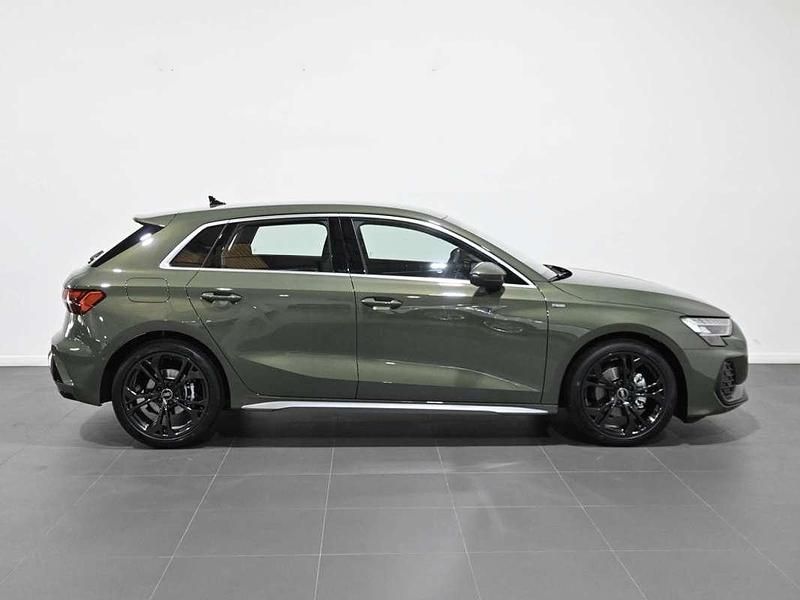 Usado Audi A3 Sportback S-Line 150 CV (110 kW) 2025 Verde Utilitario