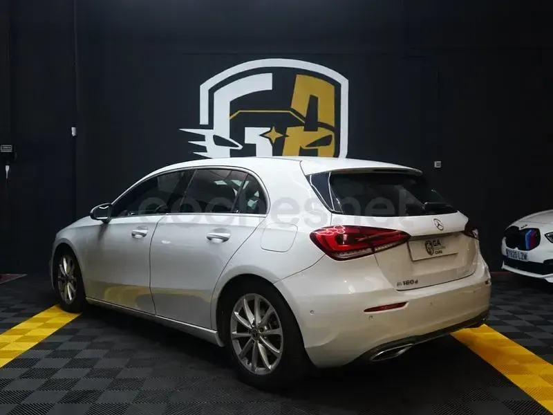 Usado Mercedes A180 116 CV (85 kW) 2018 Blanco Berlina