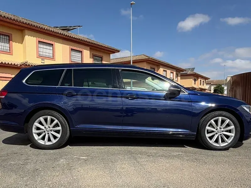 Usado VW Passat Edition 150 CV (110 kW) 2019 Azul Familiar