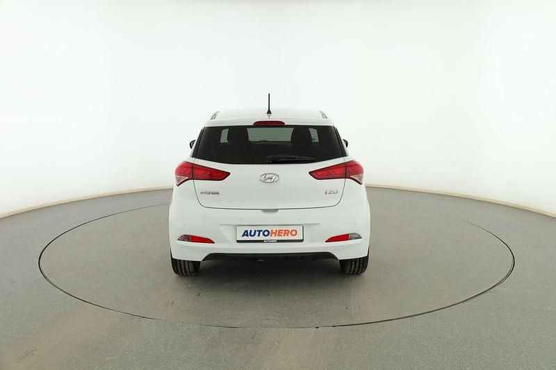 Brugt Hyundai i20 Classic 85 HK (62 kW) 2017 Hvid Sedan