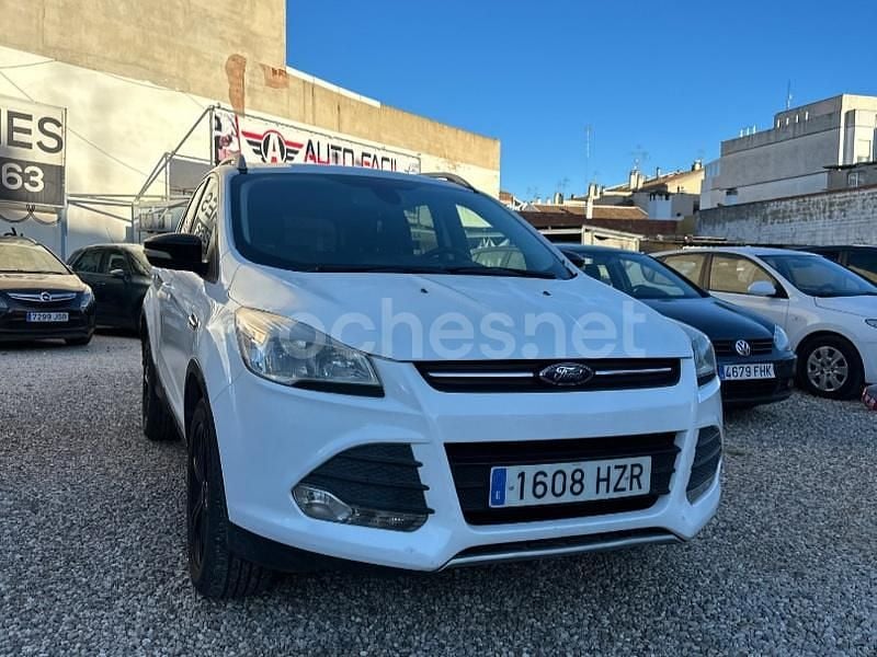 Blanco Usado 2014 Ford Kuga Trend SUV | 7950 € (Precio justo) - Imagen 1/4