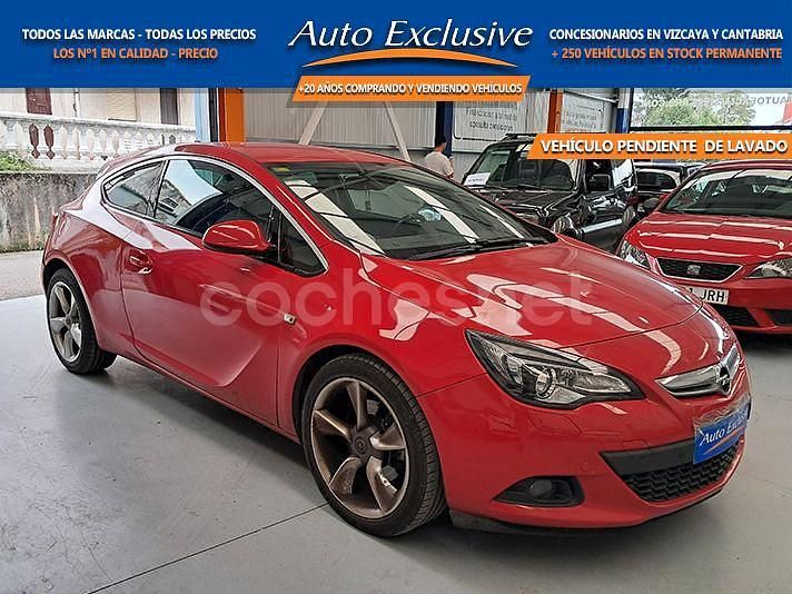 Rojo Usado 2012 Opel Astra GTC Sportive Berlina | 7990 € (Precio justo) - Imagen 1/4