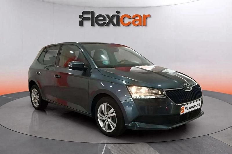 Gris Usado 2020 Skoda Fabia Ambition Utilitario | 9990 € (Precio justo) - Imagen 1/4