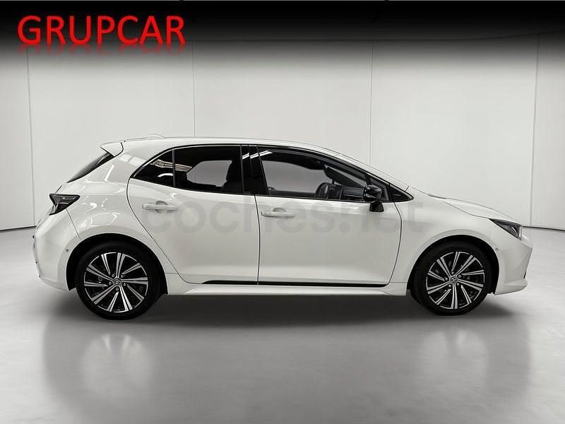 Usado Toyota Corolla Style 122 CV (89 kW) 2022 Blanco Berlina