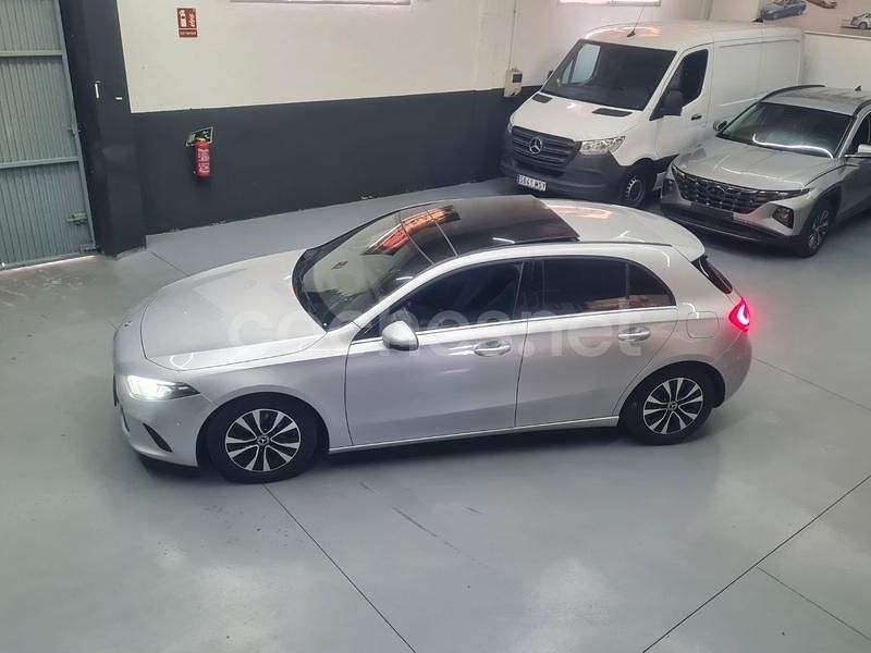 Gris / plata Usado 2021 Mercedes A200 Berlina | 24.900 € (Buen precio) - Imagen 1/4