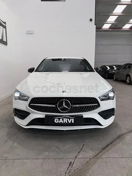 Usado Mercedes CLA200 Shooting Brake 163 CV (119 kW) 2020 Blanco Familiar