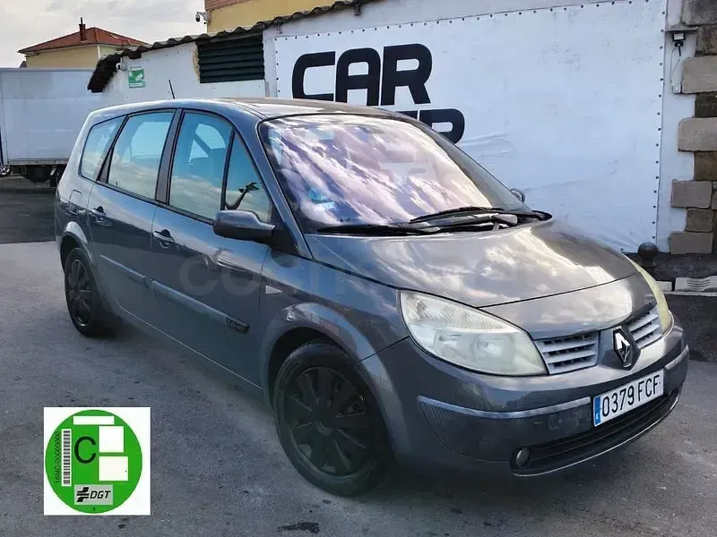 Usado Renault Grand Scénic II Dynamique 111 CV (81 kW) 2006 Gris / plata Monovolumen