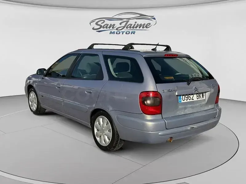 Usado Citroën Xsara 110 CV (80 kW) 2001 Gris / plata Familiar