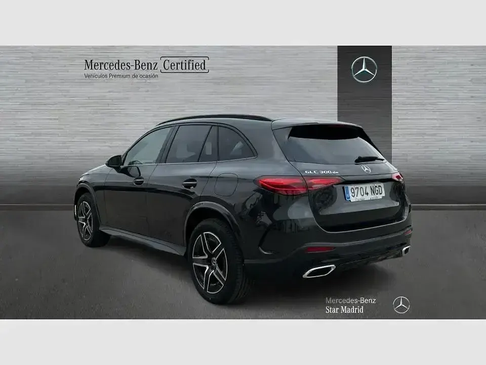 Usado Mercedes GLC300e 333 CV (244 kW) 2025 Gris