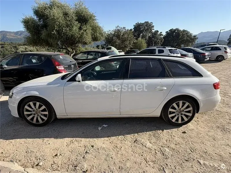 Usado Audi A4 143 CV (105 kW) 2010 Blanco Berlina