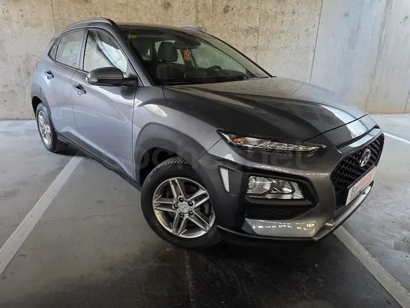 Usado Hyundai Kona 120 CV (88 kW) 2017 Gris / plata SUV