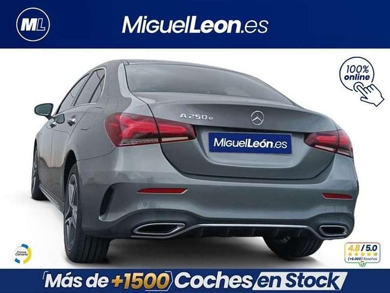 Usado Mercedes A250 218 CV (160 kW) 2021 Gris Berlina