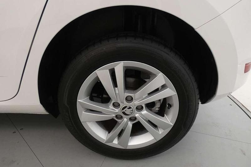 Usado Skoda Fabia Ambition 110 CV (80 kW) 2020 Blanco Berlina