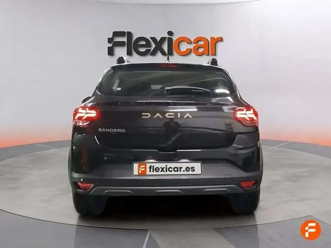 Usado Dacia Sandero Extreme 122 CV (89 kW) 2025 Negro Utilitario
